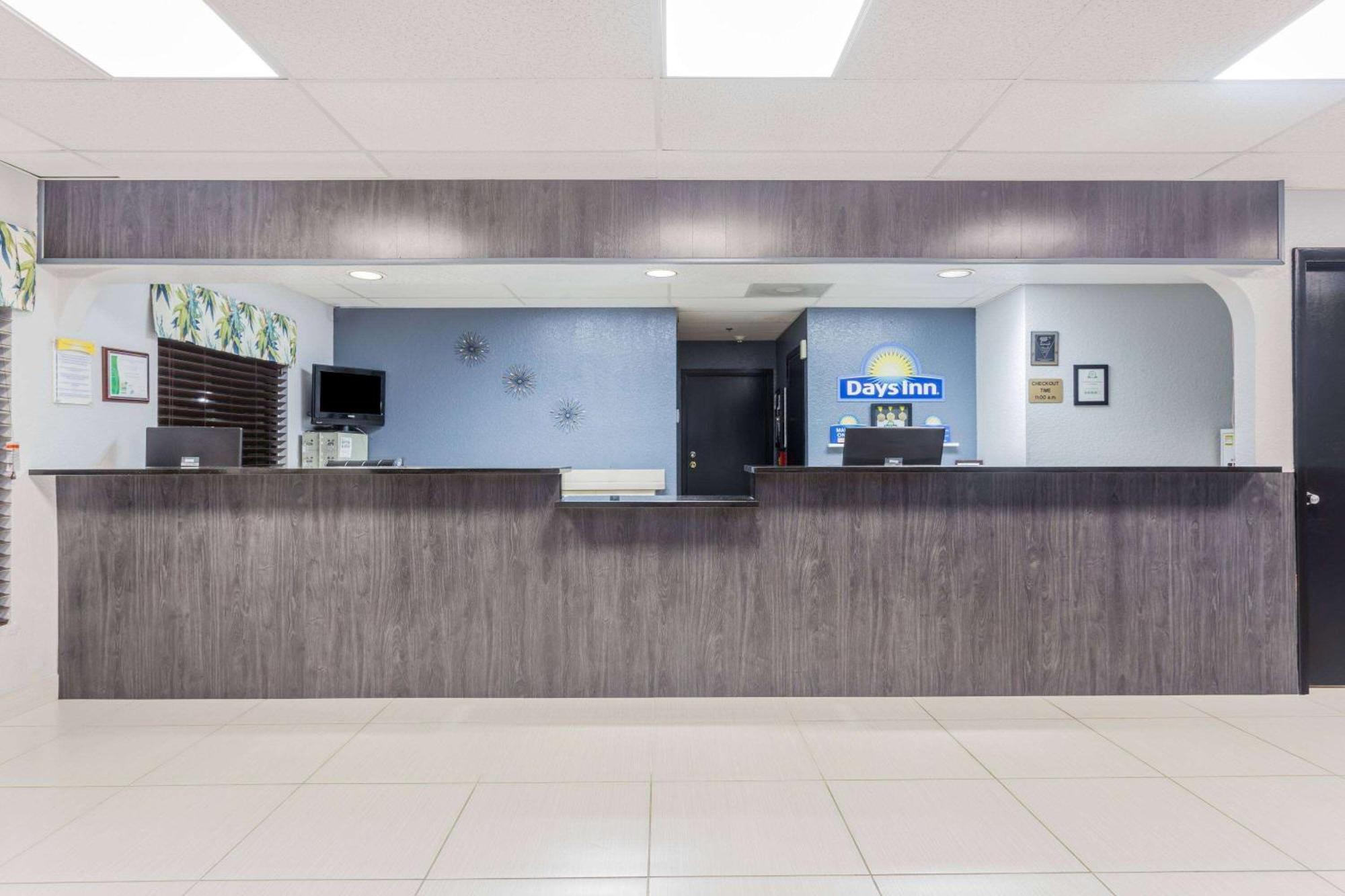 Days Inn By Wyndham Sarasota I-75 Vamo Екстер'єр фото