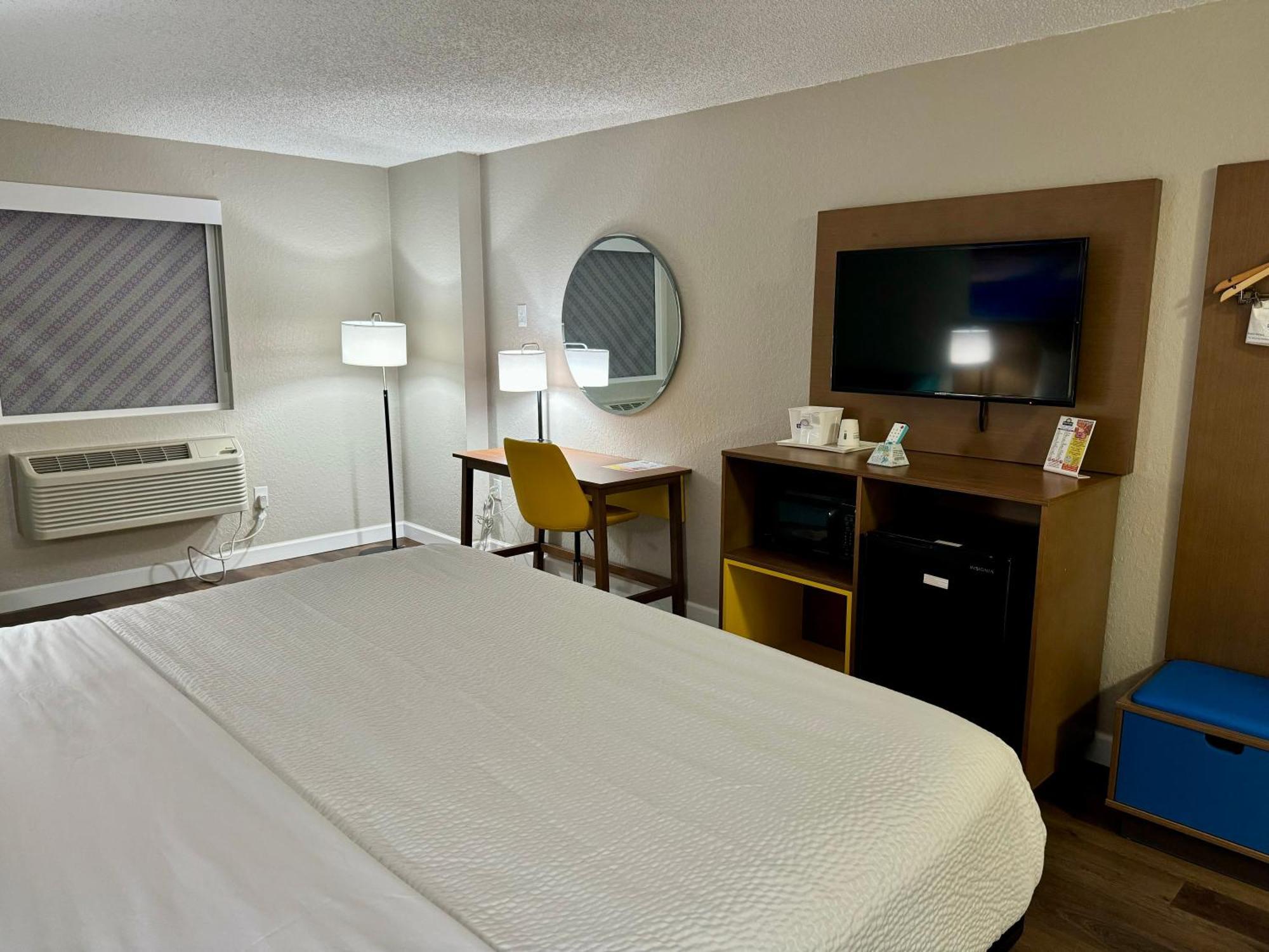 Days Inn By Wyndham Sarasota I-75 Vamo Екстер'єр фото